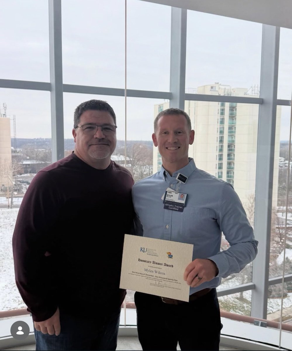 MustangsBvn's tweet photo. MYLES! We are so lucky to have him at North! @Myles Wilcox was recogized yesterday by the MSAT program with the School of Health Professions Honorary Alumni Award. This is a much deserved recognition. https://t.co/EB2zzTmZ6v
