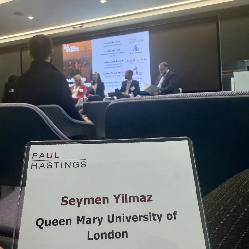 As part of #LondonArbitrationWeek, I attended three different panels focusing on energy law and arbitration.

It was valuable to meet international practitioners and to hear their insights.

It is clear: energy security and climate crisis are at the top of the agenda.⚡️🇬🇧

#Law