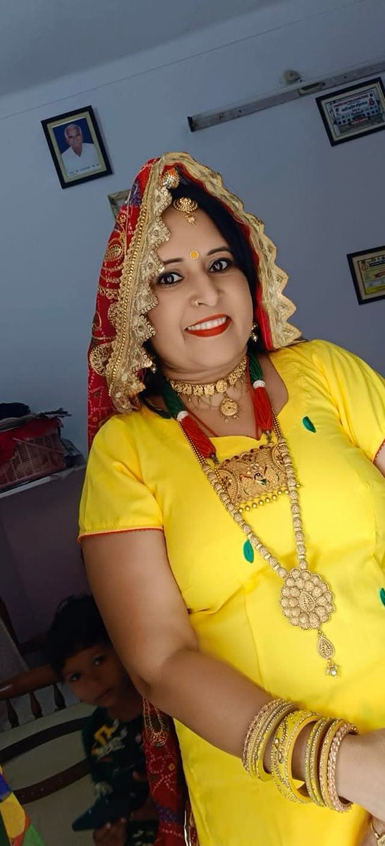 जिन्दगी दो दिन की हैं। एक दिन आप के हक में, एक दिन आप के खिलाफ, जिस दिन हक मे हो गरुर मत करना, और जिस दिन खिलाफ हो थोडा सा सब्र जरूर करना 
राधे राधे 
#Maya_prajapati
#MayaprajapatiBjp
#Nagar_Mandal_upadhyaksh
#anupgarh
🥰🥰