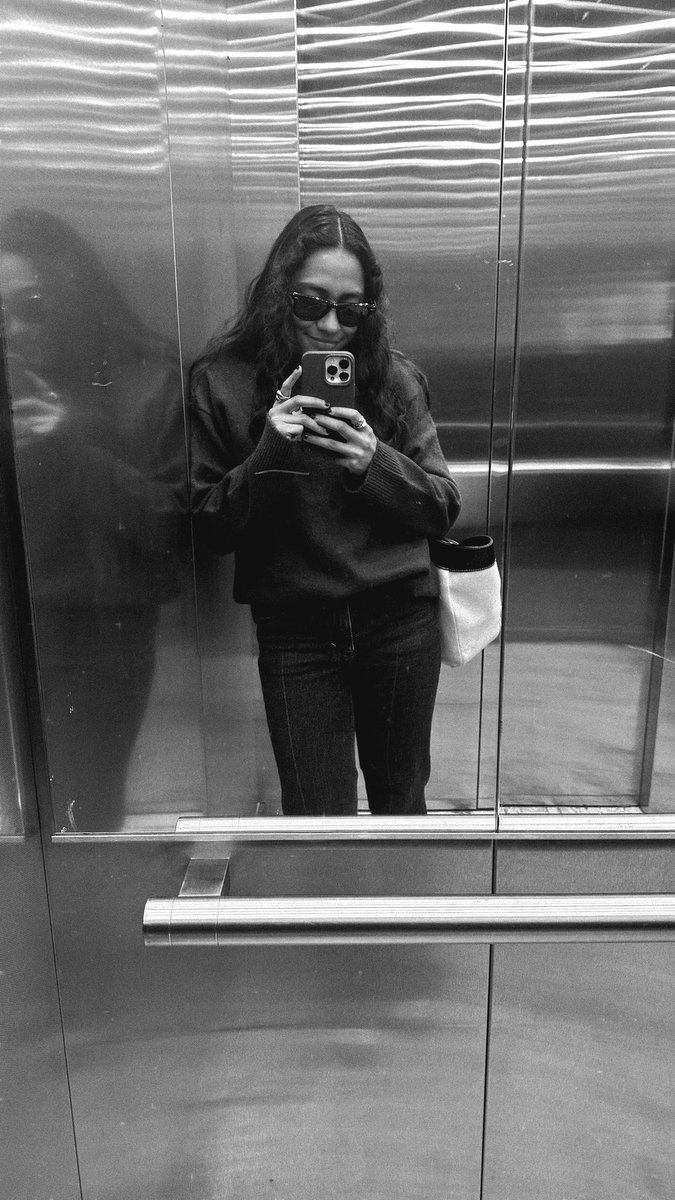 kairovavelarr's tweet photo. obsessed con las fotos B&amp;W https://t.co/kvvz16Nggx