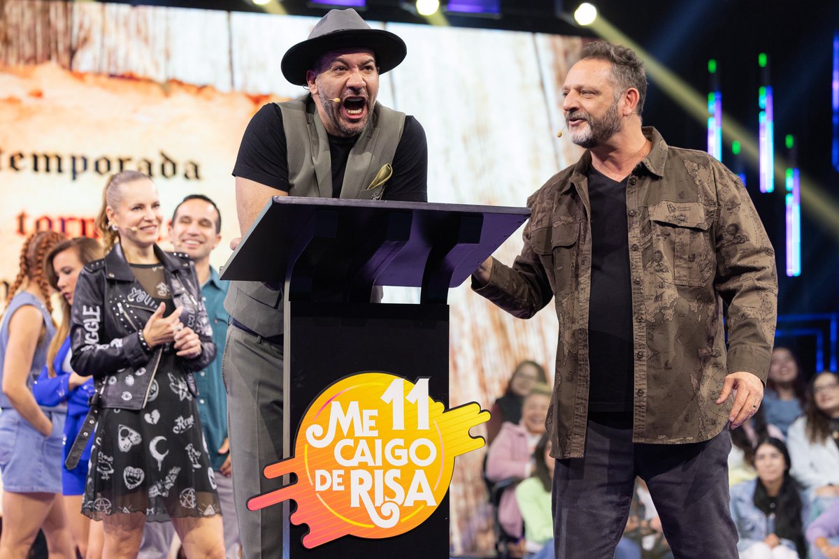 MeCaigoDeRisa's tweet photo. Una Poetisa se puso disfuncional: @fastlicht y Mariazel están ¡reemplazando a @faisirrito! #MeCaigoDeRisa https://t.co/HFc8yyHyEJ