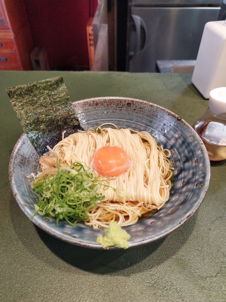 中華そば とり木瓜
東京都日野市の名店「メヂカそば 吟魚」の姉妹店✨️
噂では聞いていましたが、想像を遥かに超えてきた一杯に😳💓
メッチャ美味しかった😆💕
ごちそうさまでした🎵