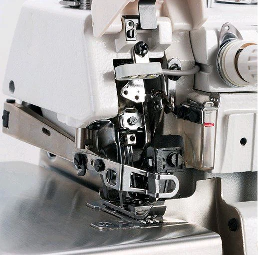 jingLi1149079's tweet image. Direct-drive overlock machine for clean, stable high-speed stitching. Ideal for light/medium fabrics with auto-lubrication &amp;amp; LED light.
📩 doris@jukky.com
 🌐 jukkymachine.com
#jukky #overlockmachine #industrialsewing #garmentindustry #sewingequipment