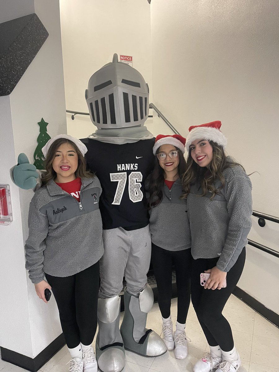 The 5th annual Lighting of the Castle was a magical way to kick off our 12 Days of Christmas! 🎅🏼🏰🖤🎄