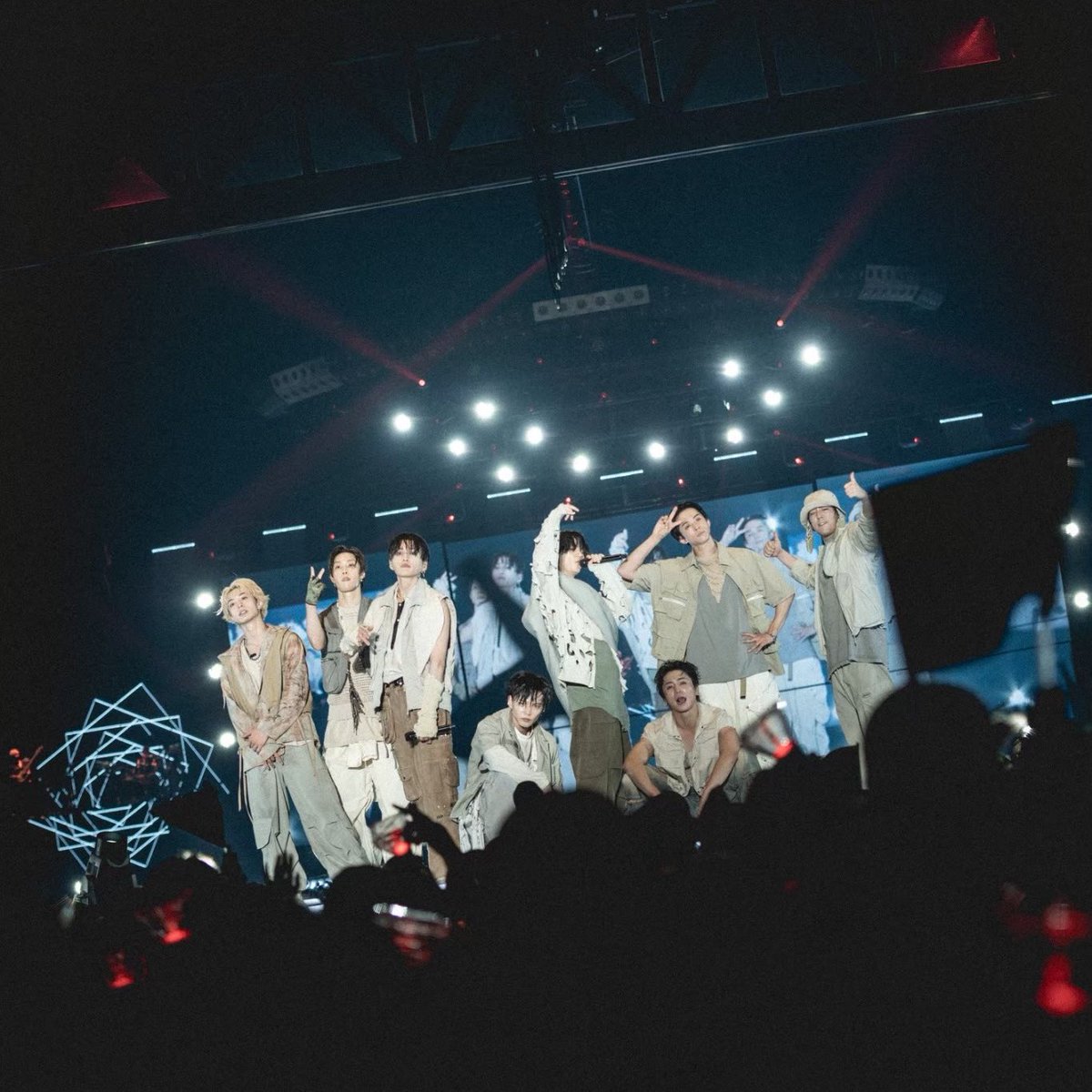 taiki__official's tweet photo. #FANTASTICS
デビュー7周年を迎えました！

FANTAROの皆さん
いつも応援ありがとうございます🌻

お祝いポストも見てます！
画像や動画、すごいよ！！

今日は
FCイベント！夜は配信もあるよー！

大忙しの1日！思い出作ろう🤝🏻

#ファンタちゃん祝7歳 #FANTARODAY https://t.co/28ZCDL2FHN