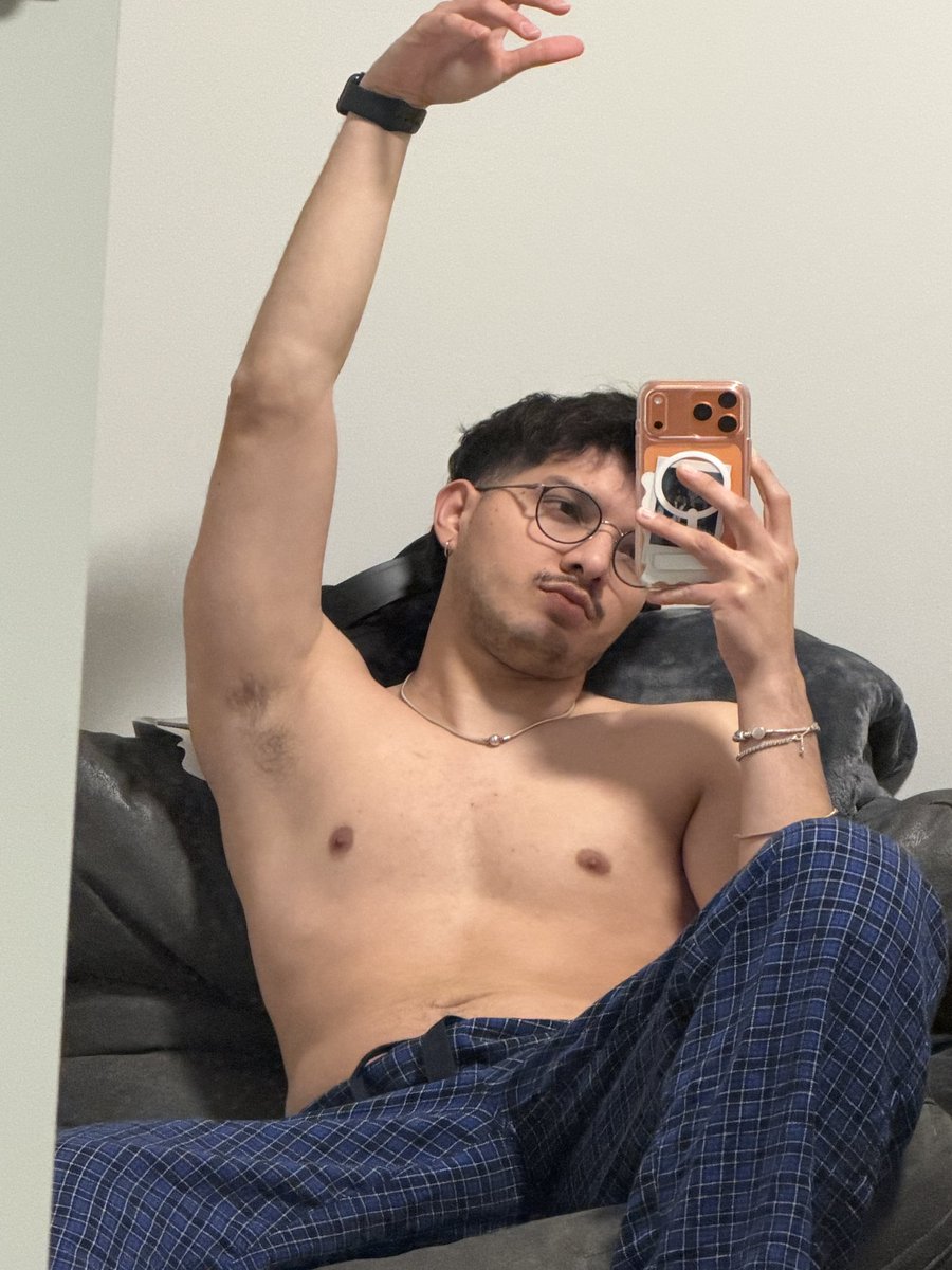 jorgevaslp's tweet image. I haven’t gone to the gym in like 2 weeks🙇🏻‍♂️🙇🏻‍♂️

I’ll blame winter for it