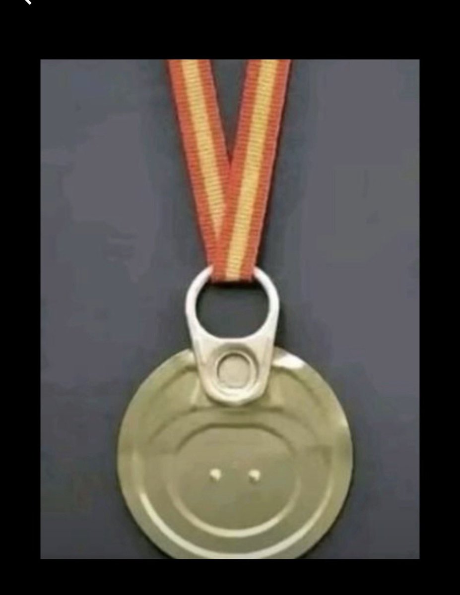 zalanticj's tweet photo. @wizkidayo Make them come take their award 😂😂 https://t.co/fVXOxA7sht