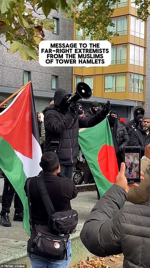 NachosatN's tweet photo. If you, like me, dislike Muslims, please give me a thumbs up. https://t.co/Pf5l1c4gYs