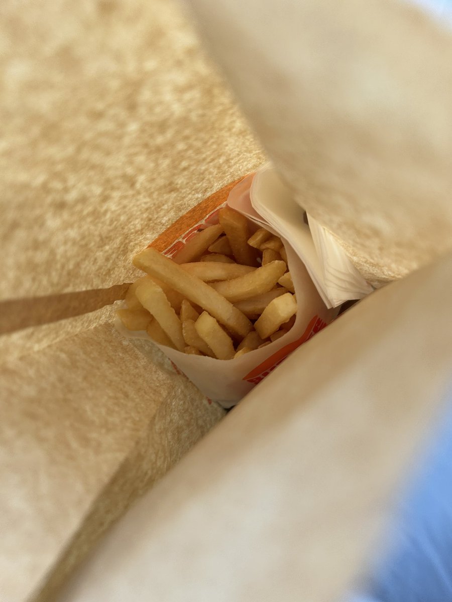 お金がないので今日のご飯はじゃがいもだけです❗️