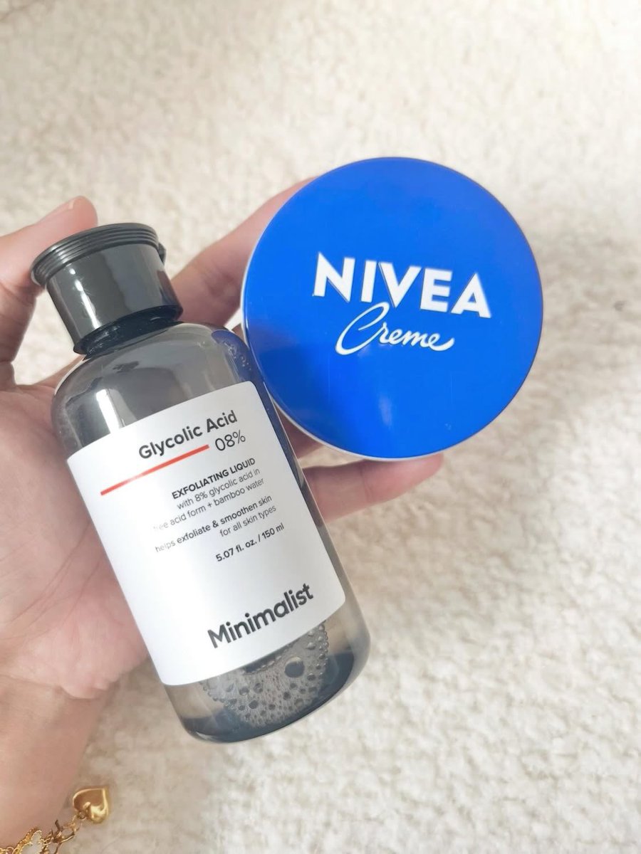 theothermimi_'s tweet image. Korang yang ketiak hitam berkerak tu cuba ikut tips yang orang dok share tu. 

Pakai nivea tin biru + glycolic acid toner. Celah kangkang pun sental sekali. Menjadi siot tak sampai 2 minggu sental, cerah dah semua 😭💗￼