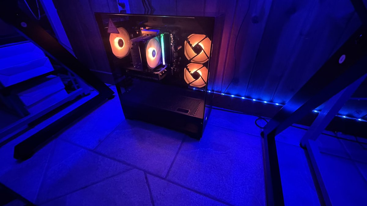 5blender tweet media
