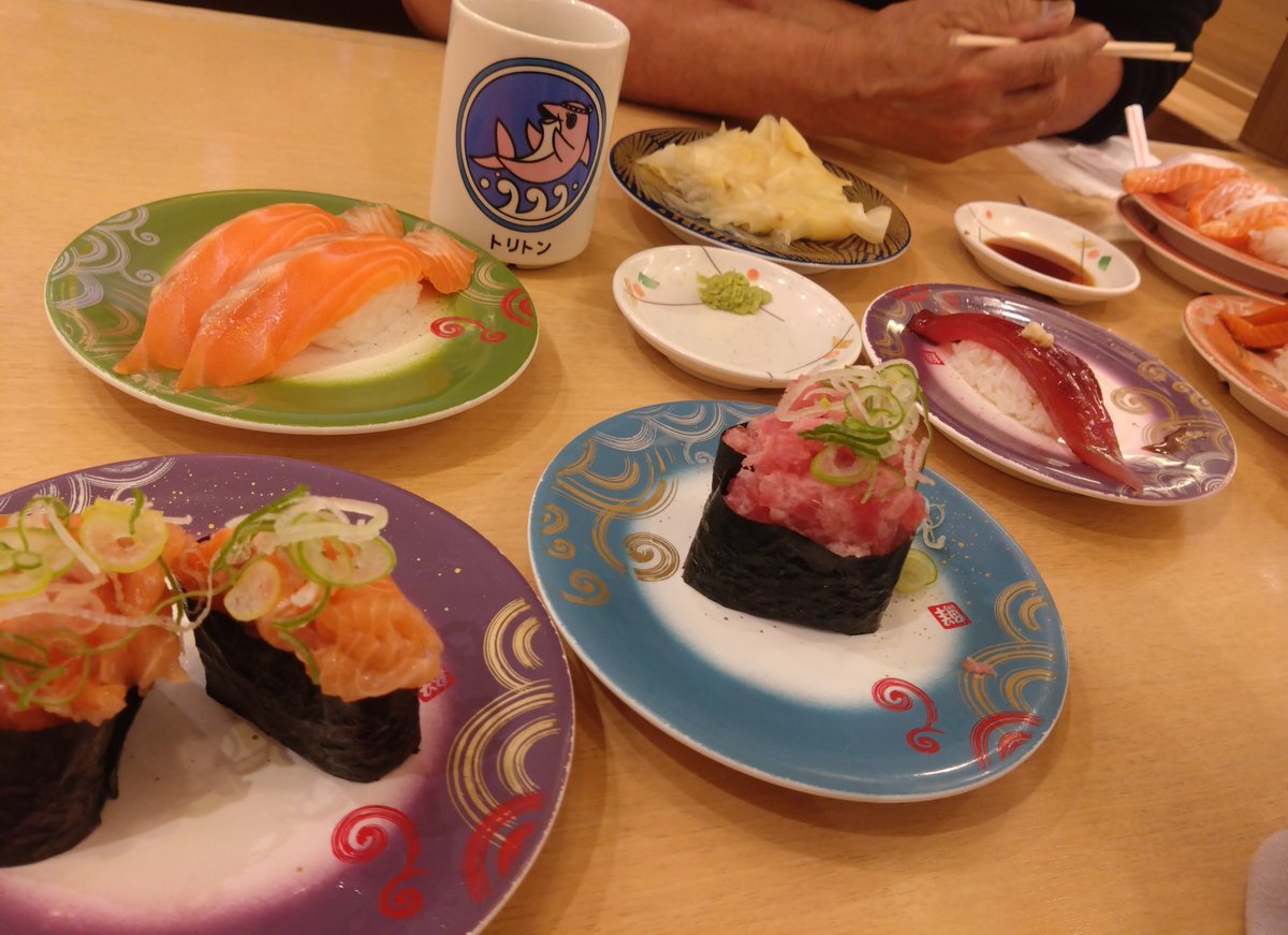 久しぶりに相方のおごりでトリトン〜🐬
美味しかった〜🍣