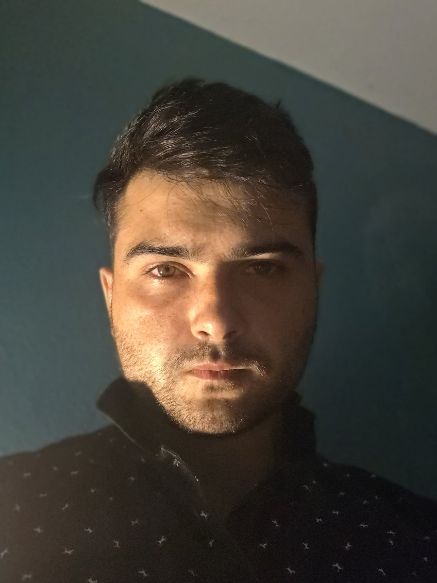 itzBirdi's tweet photo. Tried out different lighting https://t.co/U7BZh2X5Dx