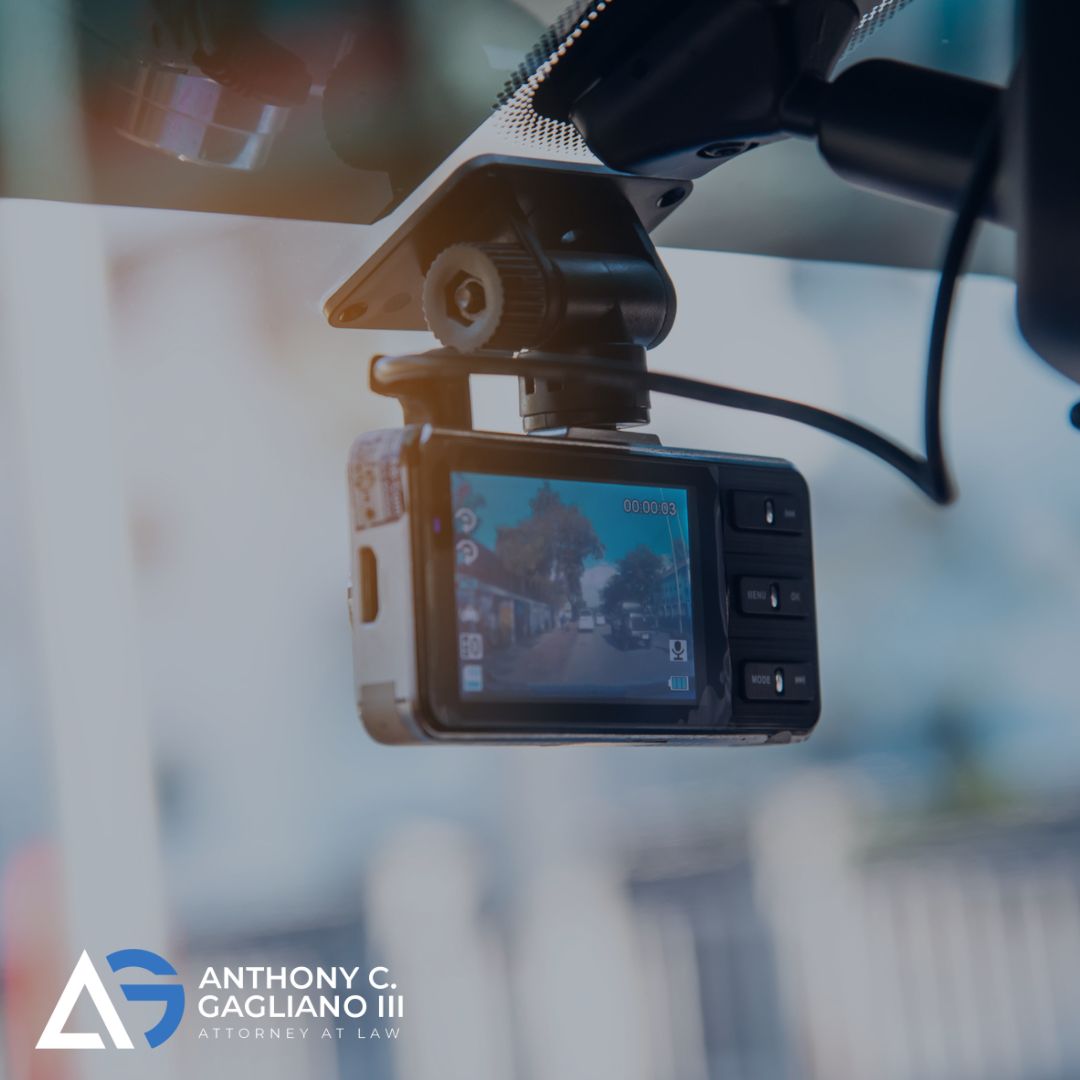 Dash cams and surveillance often show what witnesses miss in a #motorcycleaccident. 🎥🏍️

Speeding, turns, and signal timing captured on video can make or break a rider’s claim.

Learn more about what video evidence can reveal 👉 bit.ly/48z6yhf #personalinjurylaw