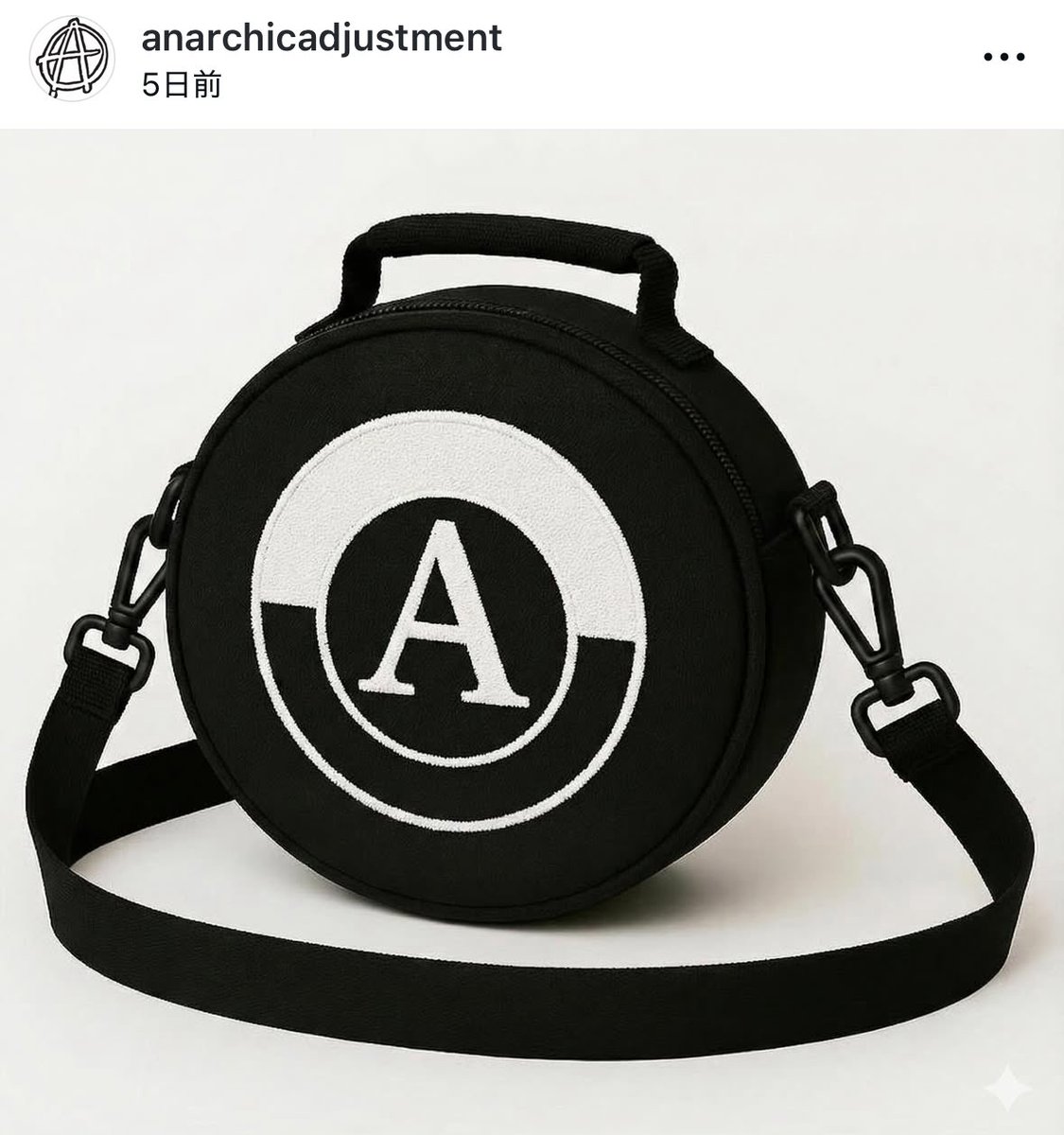 アナーキックの新作バッグ。
🎧ヘッドフォンとか入れるのにちょうど良さげなサイズ感やけど、きっと価格はちょうど良くないんやろな…