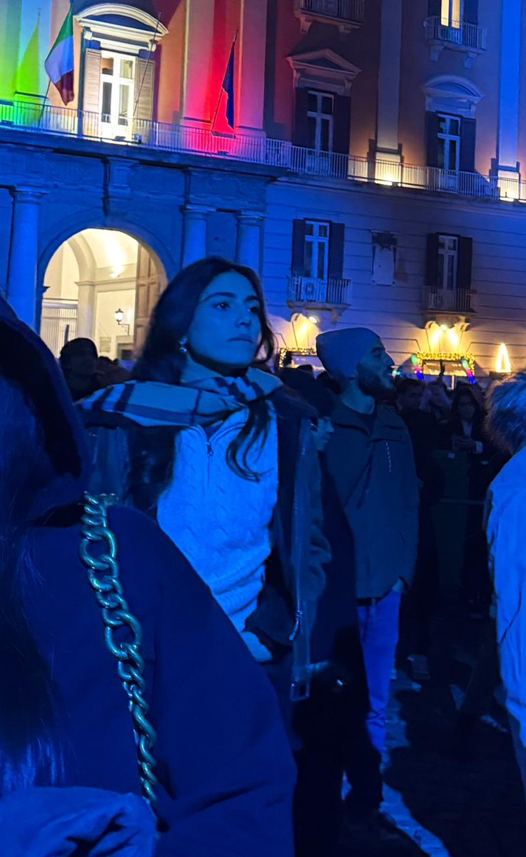 A Marra da gata , tem aura até distraída 💙

#zeudiners