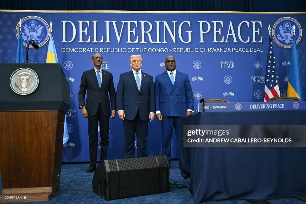 NgefaGuillaume's tweet image. 04/12/2025| Je salue l’accord de paix signé ce 4 décembre à Washington entre Leurs Excellences Félix-Antoine Tshisekedi Tshilombo, président de la République démocratique du Congo, et Paul Kagame, président de la République du Rwanda, sous les auspices du président Donald Trump.…