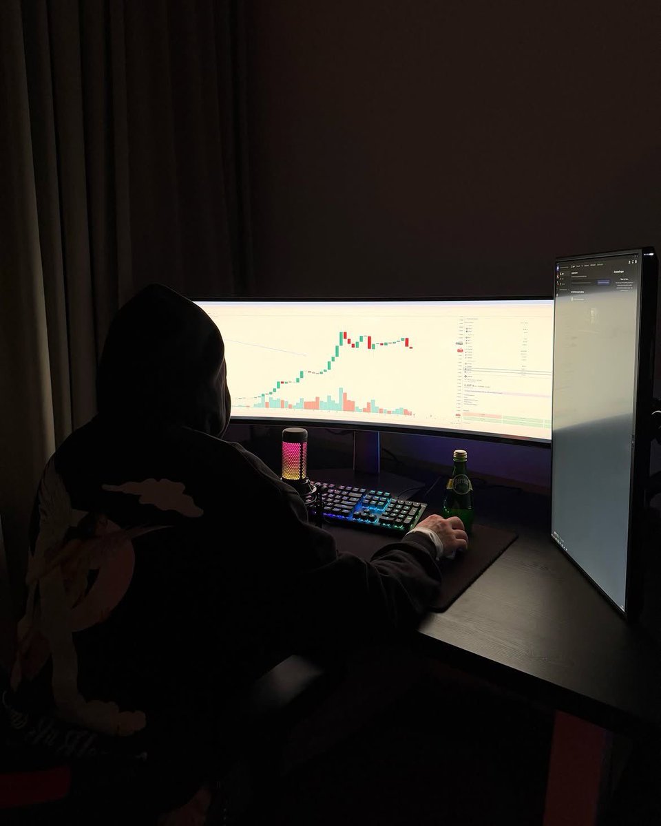 Albert_AuraX's tweet photo. GN Fams

Today beat me up a bit… but I’m still here, still standing, still choosing to try again tomorrow. https://t.co/5PEdVsF6Fm