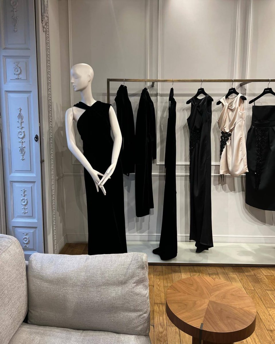 Elenai789's tweet photo. Elegance on display! 👗✨ Which classic beauty speaks to you? 💙🤍🖤 https://t.co/qhO8XbDY8O