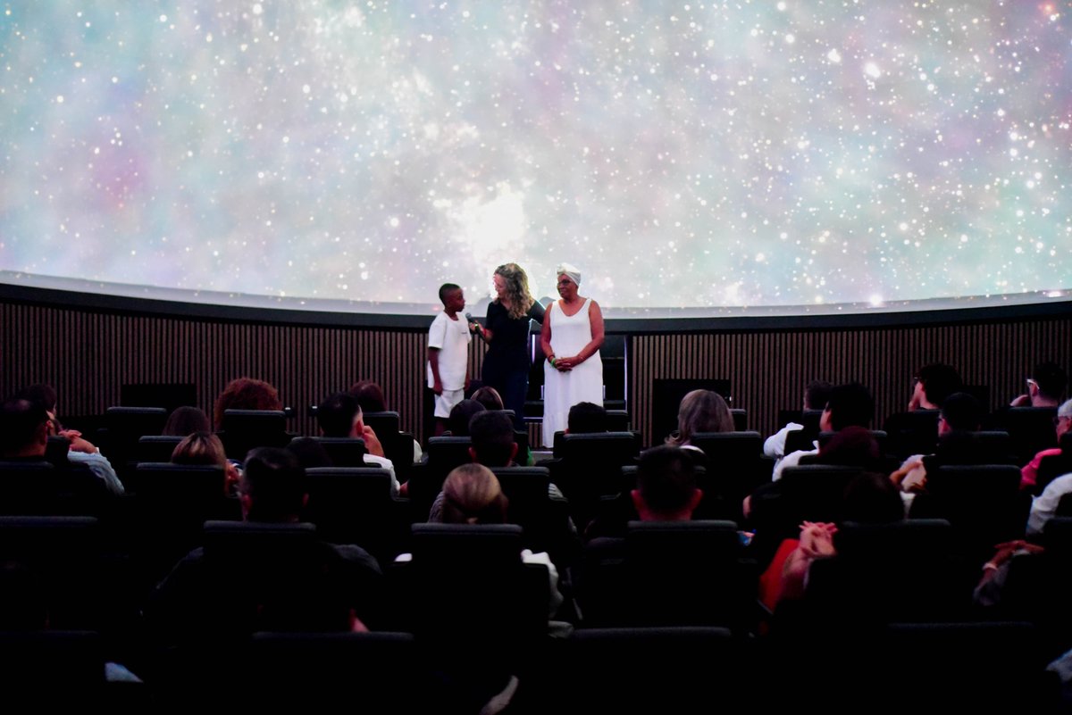 Celebrar este 1er cumple de #YawaCali fue recordar todo lo vivido: ideas que se convirtieron en experiencias, procesos formativos que abrieron puertas y nuevas maneras de ver el futuro. ✨
#UnAñoTransformandoRealidades, conectando personas y despertando curiosidad en cada visita.