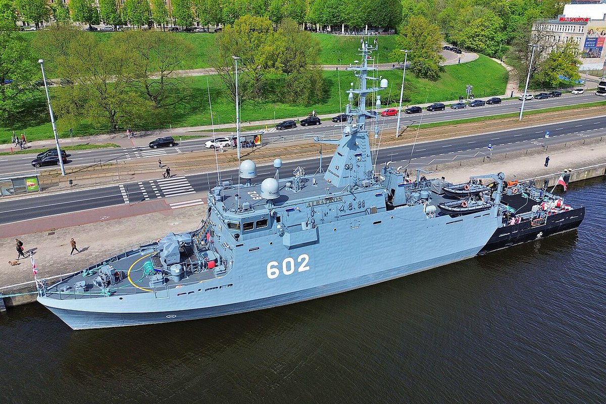 Those Kormoran II-class minehunters could also be worth examining. 🤓