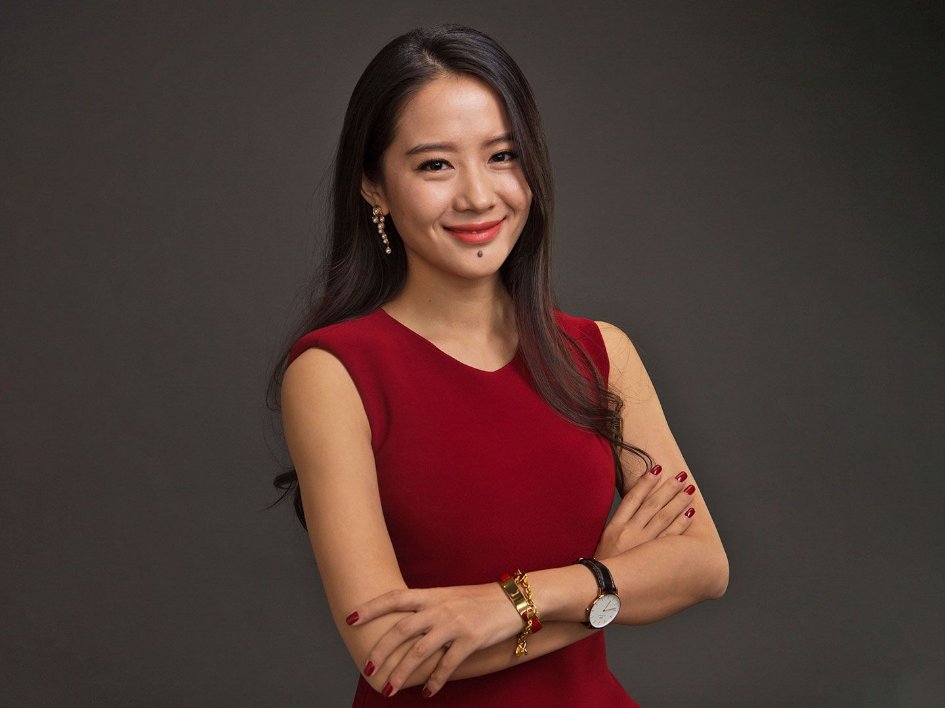 Binance names co-founder Yi He as co-CEO alongside Richard Teng, highlighting her crucial role in the company's strategy and innovation as they pursue global web3 expansion!  coindesk.com/business/2025/…