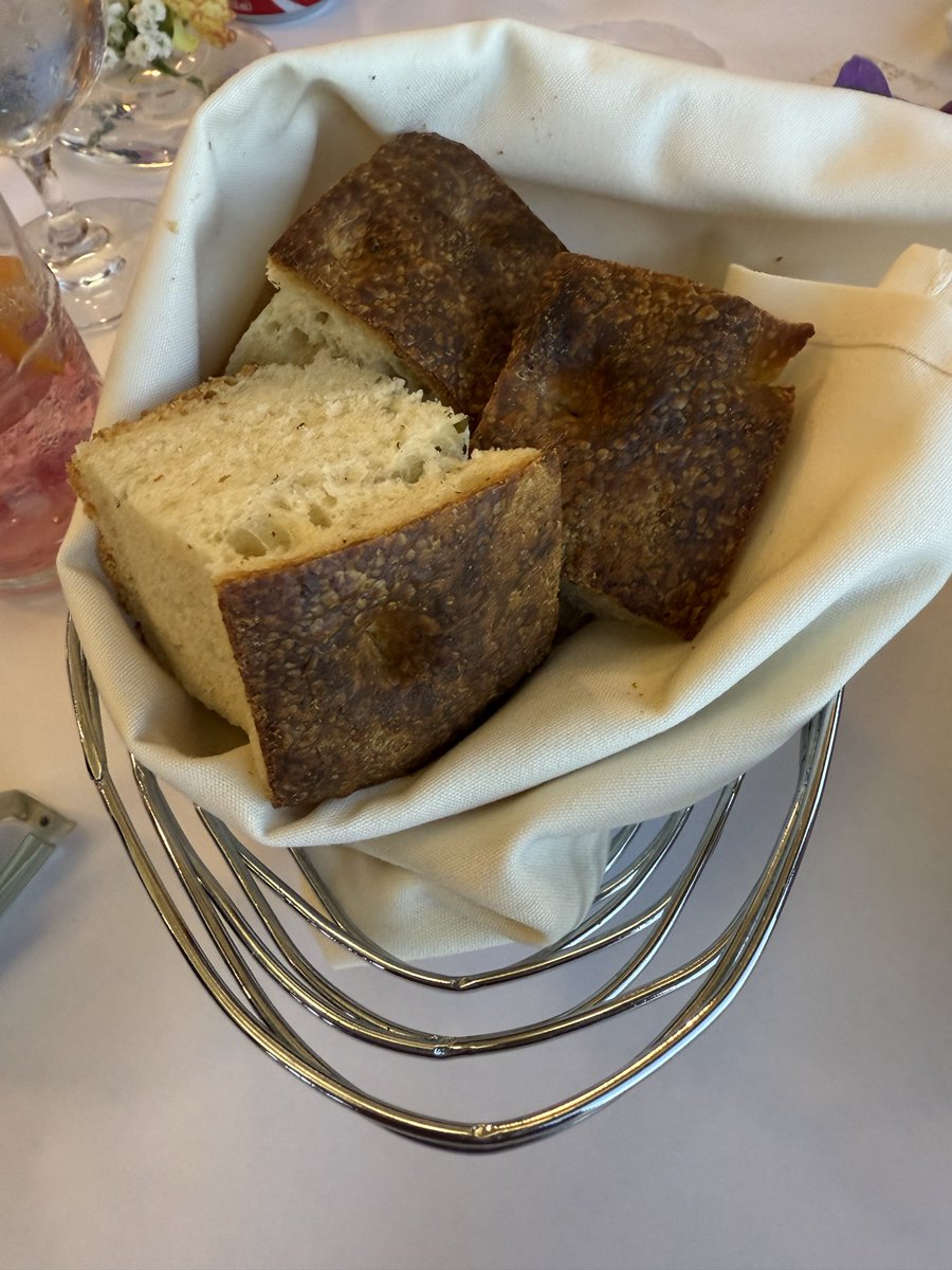 UH Maui College tweet media