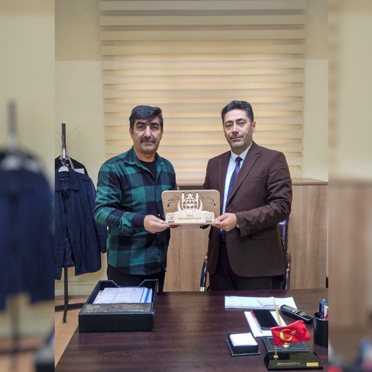 Kur’an’a hizmet yolunda bizlerle aynı ideali paylaşan Erzincan İl Müftülüğü Şube Müdürü Abdussamed Kaya’ya teşekkür ederiz. Vermiş olduğu manevi ve maddi destek, Kur’an’ın ışığını daha geniş kitlelere ulaştırma gayretimize güç katmıştır.

<a href="/ehadgm/">EHAD</a>
<a href="/EHADTV/">EHAD Akademi | EHAD TV</a> 
#EHAD
#Erzincan