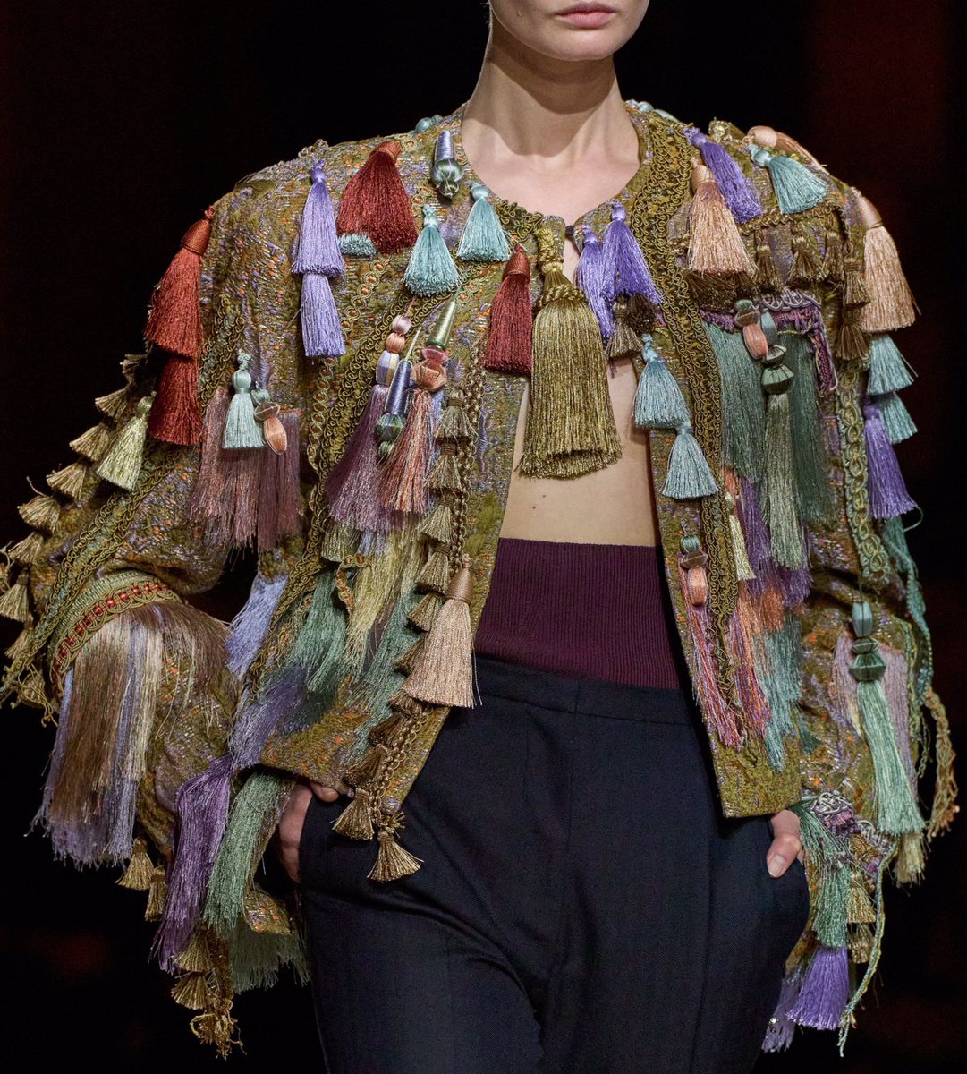 saintdemie's tweet image. tassels on the dries van noten fw25 runway: