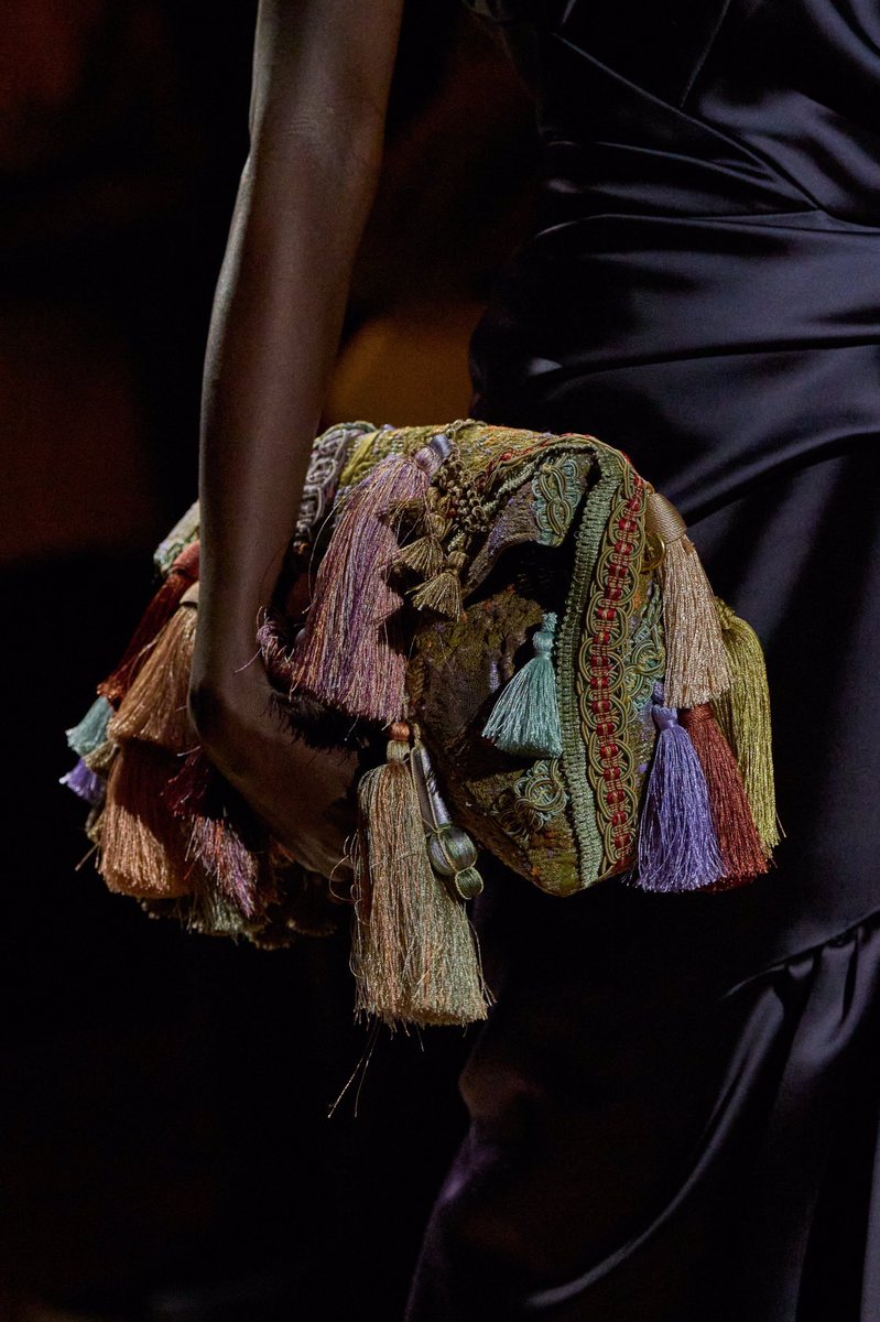 saintdemie's tweet image. tassels on the dries van noten fw25 runway:
