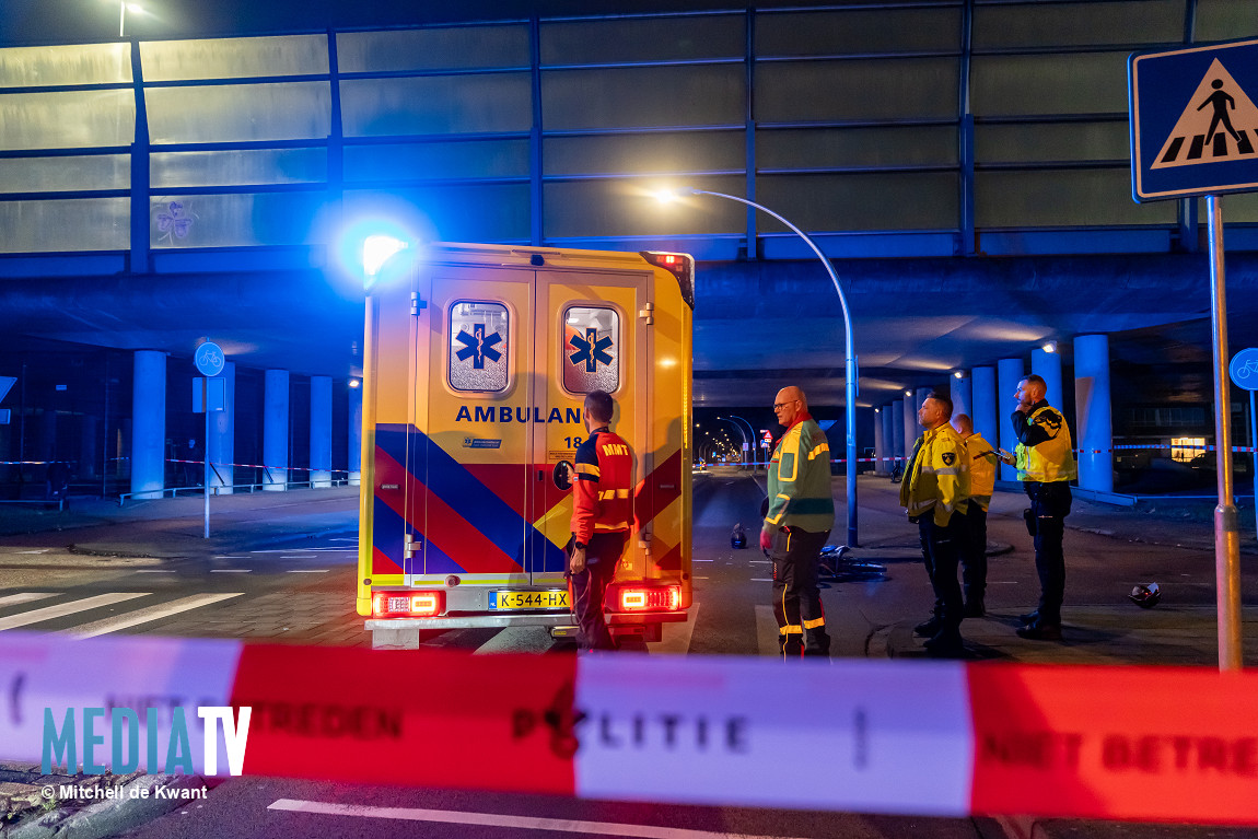 Zwaargewonde na aanrijding op Stationsweg in Sliedrecht