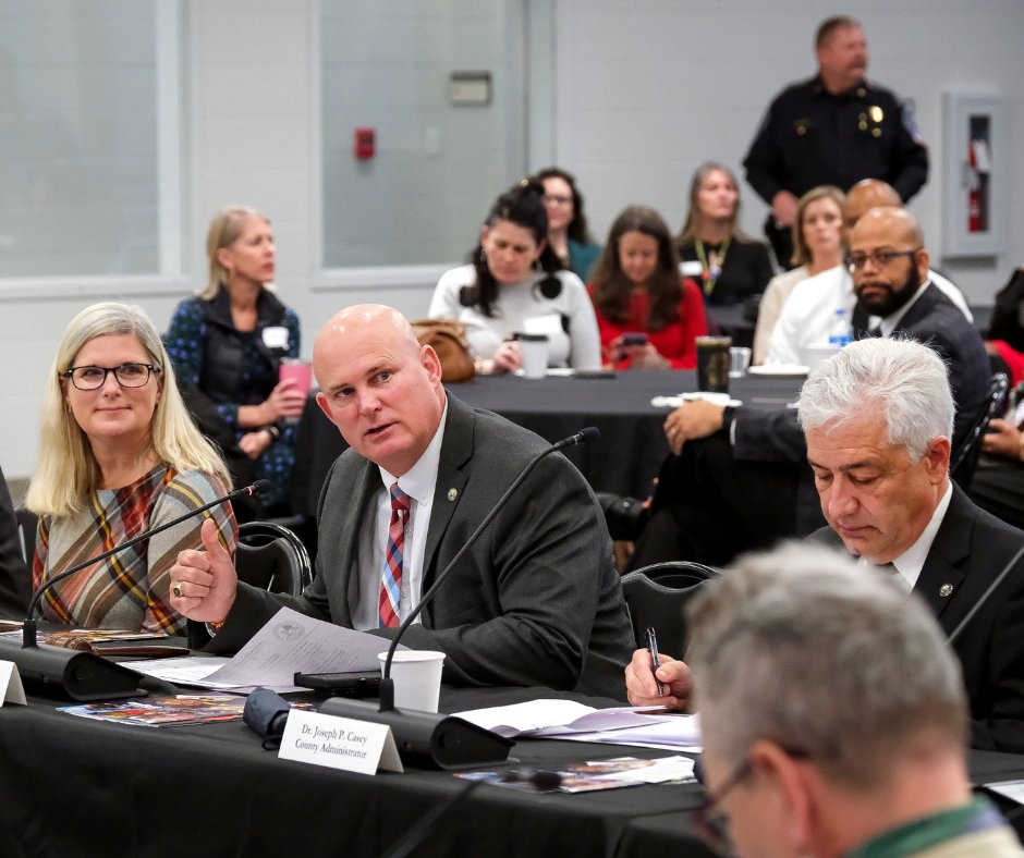 ChesterfieldVa's tweet image. Local leaders, county staff, school officials, and members of Chesterfield’s General Assembly delegation gathered this week for our annual Legislative Breakfast. 

👉 Get the breakdown in our latest blog: bit.ly/48vIGv2

#ChesterfieldVA #Cfield #LegislativeSession