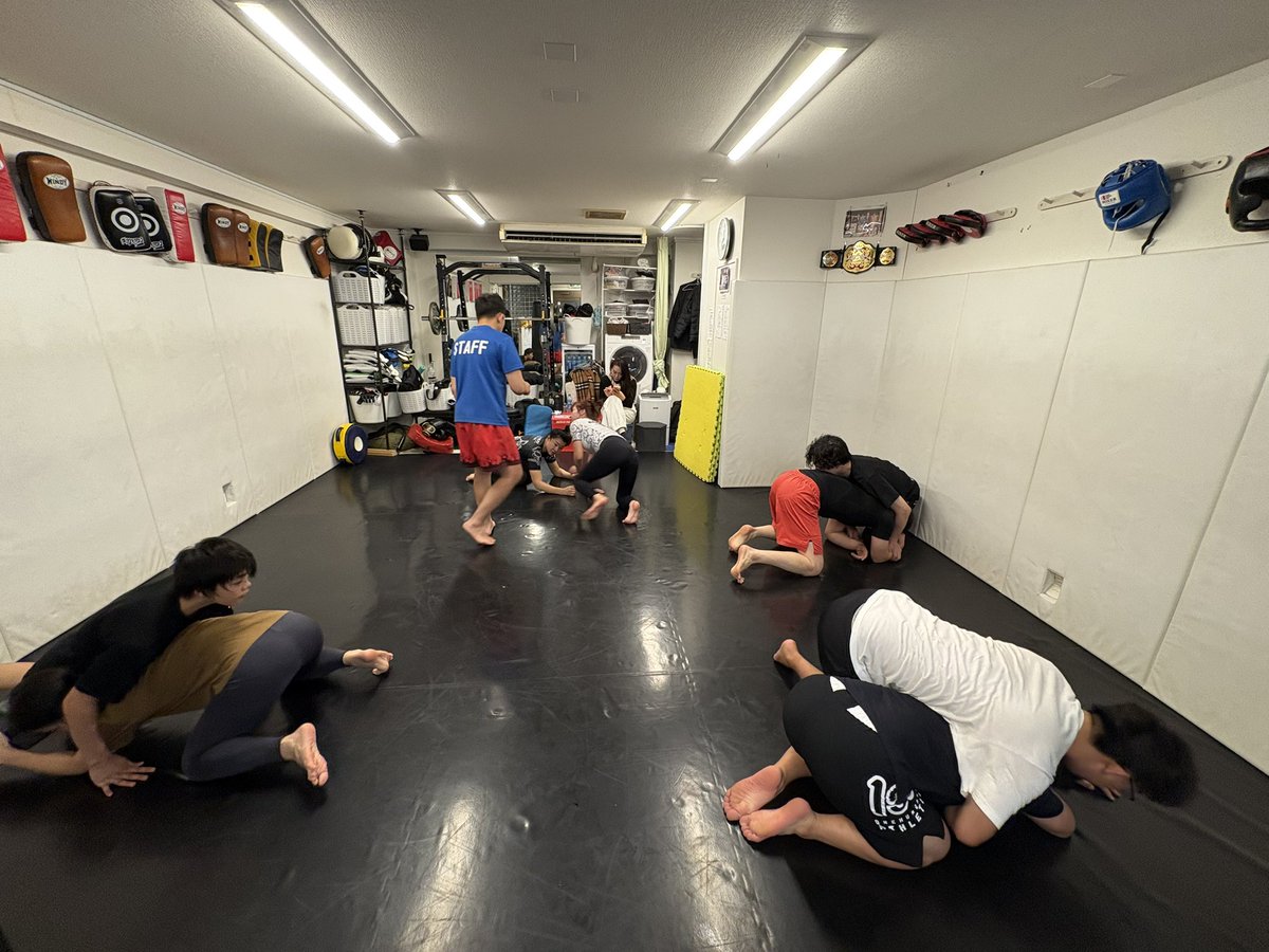 MMAshimizu1985's tweet photo. お正月太りに備えて、はちゃめちゃトレーニングして燃焼していこうぜ!
#polargym https://t.co/21IzZoAQVC