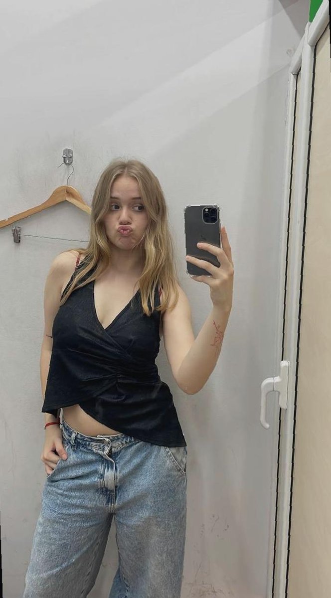 Match720r's tweet image. trying to act chill but my heart is doing parkour