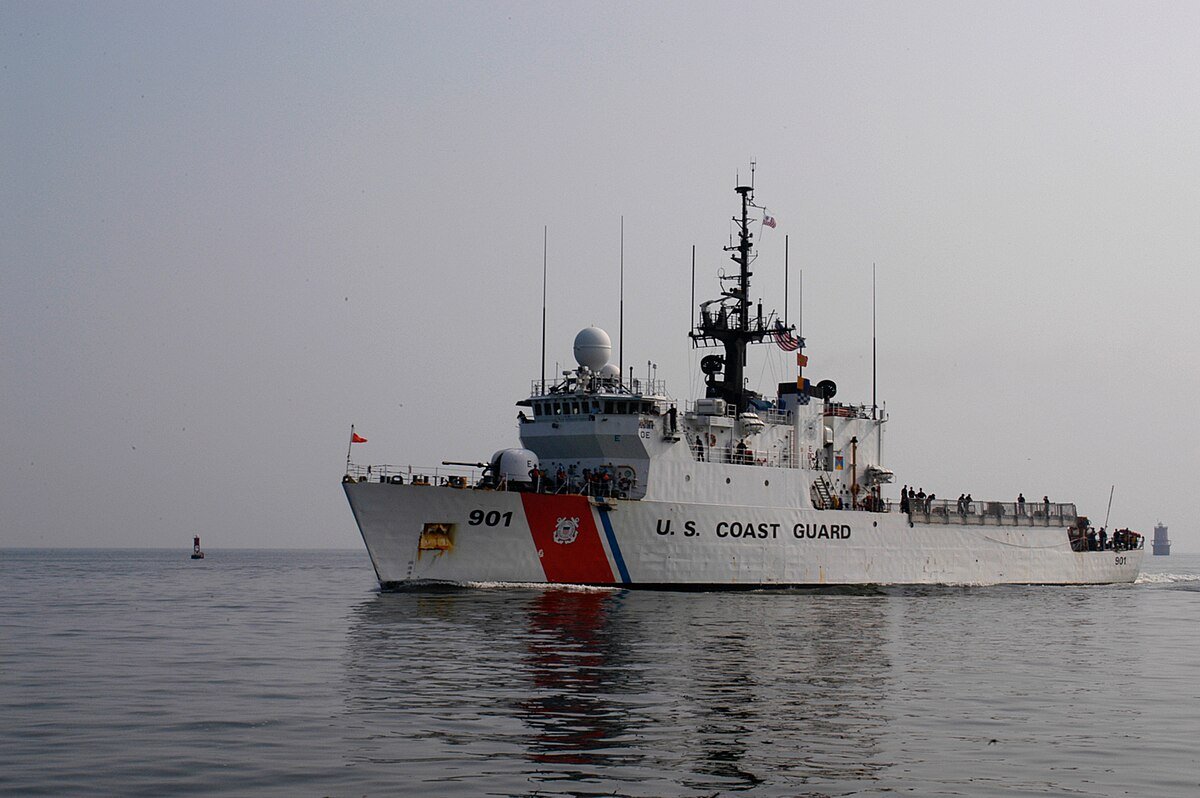 FlconEYES's tweet photo. CG BEAR 367286000
Cutter Law enforcment 

Servicio de Guarda costas de los Estados Unidos. 
Con destino al #Caribe, navega a 14nudos por el Norte de la isla de #Cuba. 

#VesselAlert #AIS #Maritime #OSINT #4Dec https://t.co/teIDaciKko