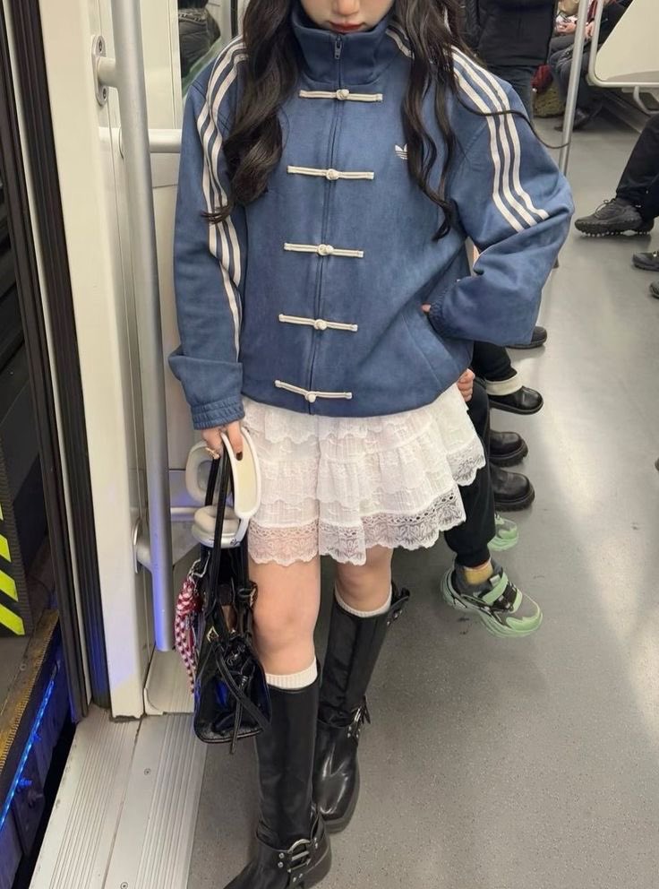 meu sonho é conseguir essa jaqueta adidas chinesa