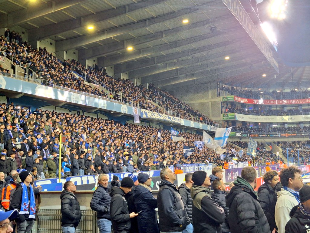 RobKig's tweet image. Nog eens een Croky Cup potje meegepakt. Rap de grens over naar Genk. In een redelijk gevulde Cegeka Arena  versloeg een uiterst efficiënt Anderlecht uiteindelijk, na verlenging, Racing Genk. 1-3. #CrokyCup
