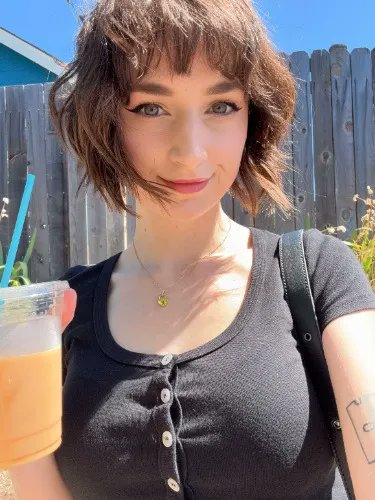 I just received Buy me a coffee! ☕️ from atoguismar via Throne. Thank you! throne.com/florarodgers #Wishlist #throne