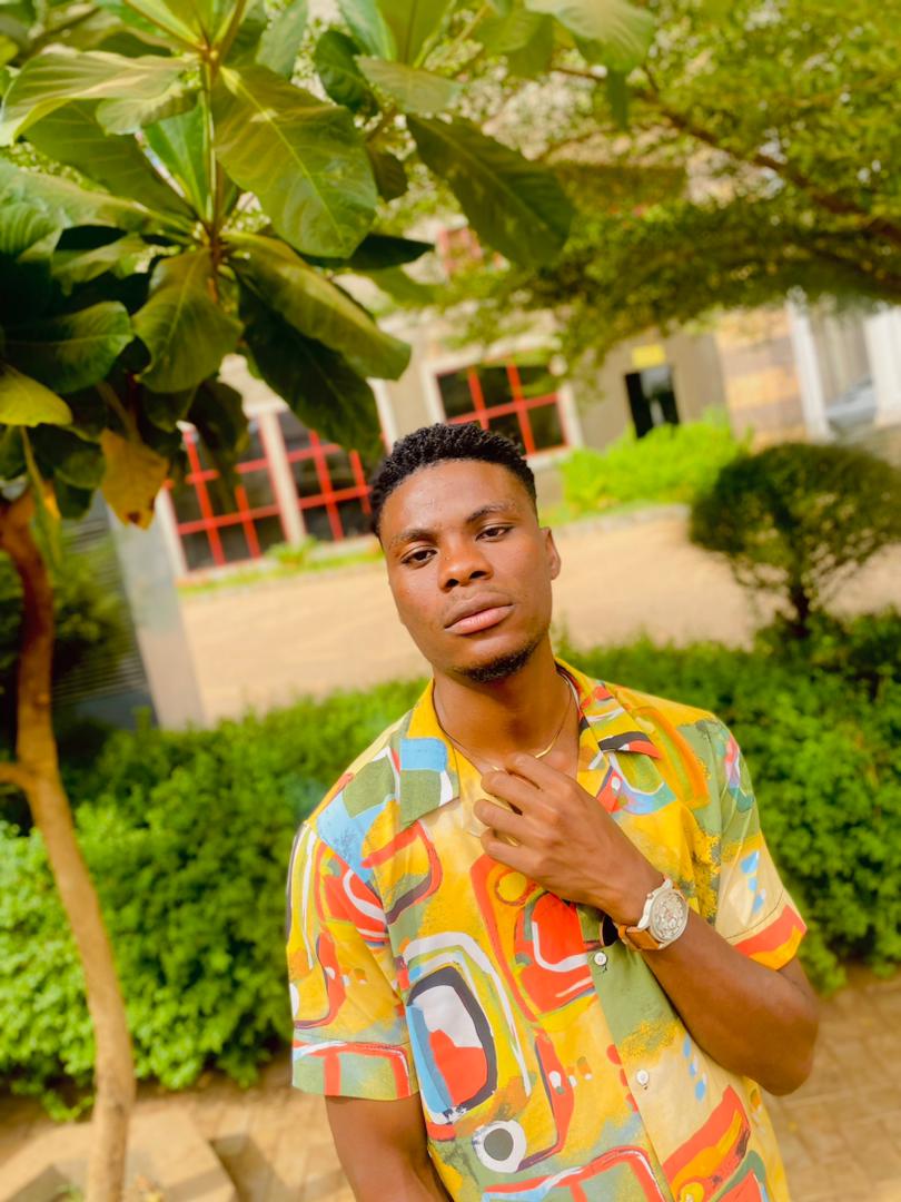 ladies and gentlemen 

model x NFT

#modeling