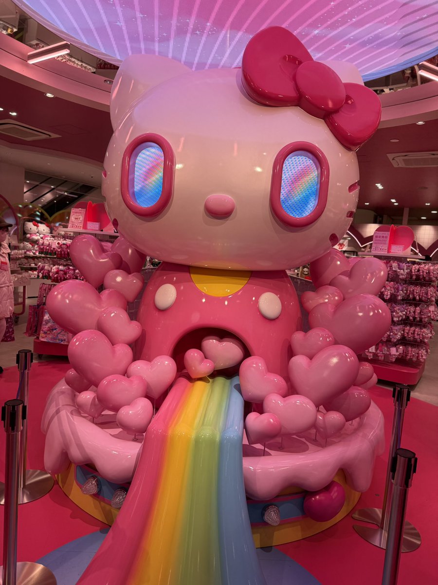 コロン tweet media