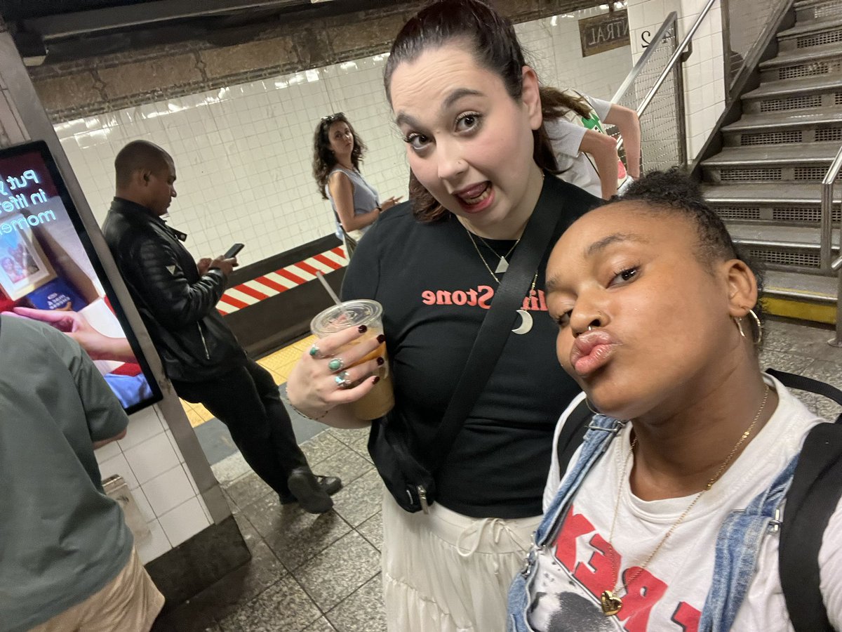 gocatchafever's tweet image. happy birthday my ny ny i love you 😭😭💕 oh to be wandering around the city with you again #needit @marytyl3rwhore