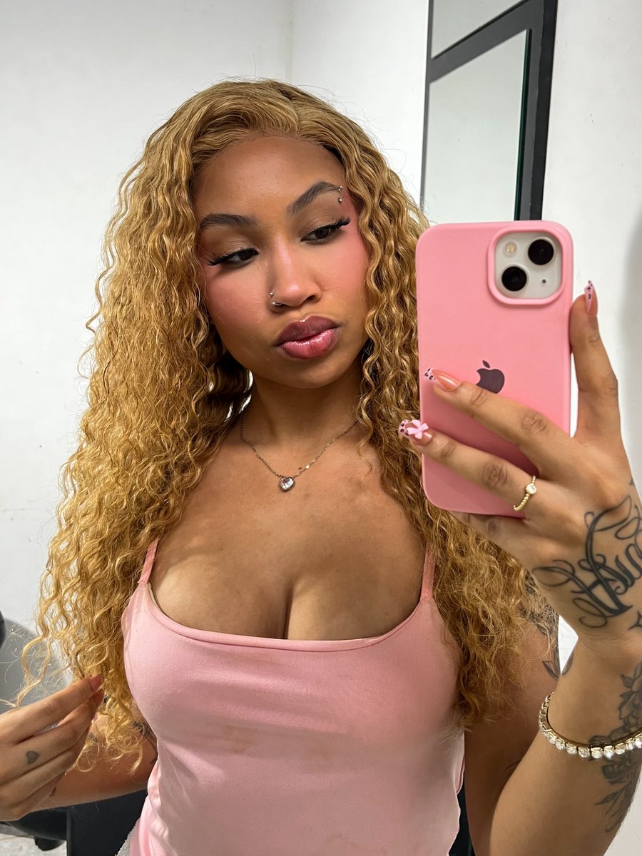 Ayrana 🍯 tweet media