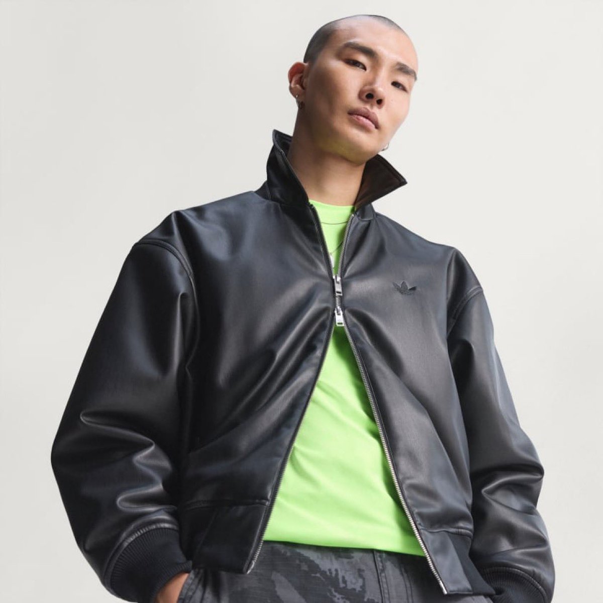 adidas PREMIUM ESSENTIALS PLEATHER BOMBER JACKET が国内12月5日（金