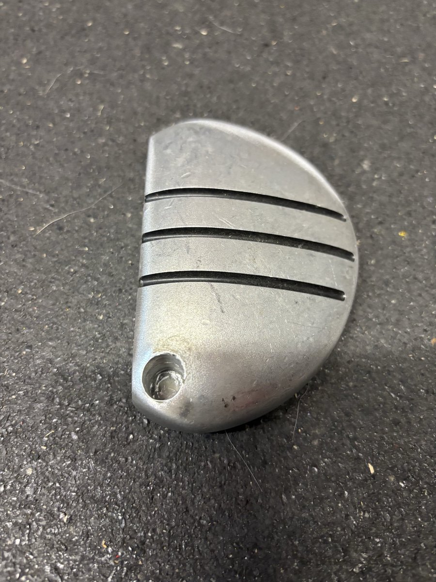 BeaugeyCustom's tweet image. Dark green cerakote with gold paint infill. Check out the before and after pictures. Call if you need any club work done!