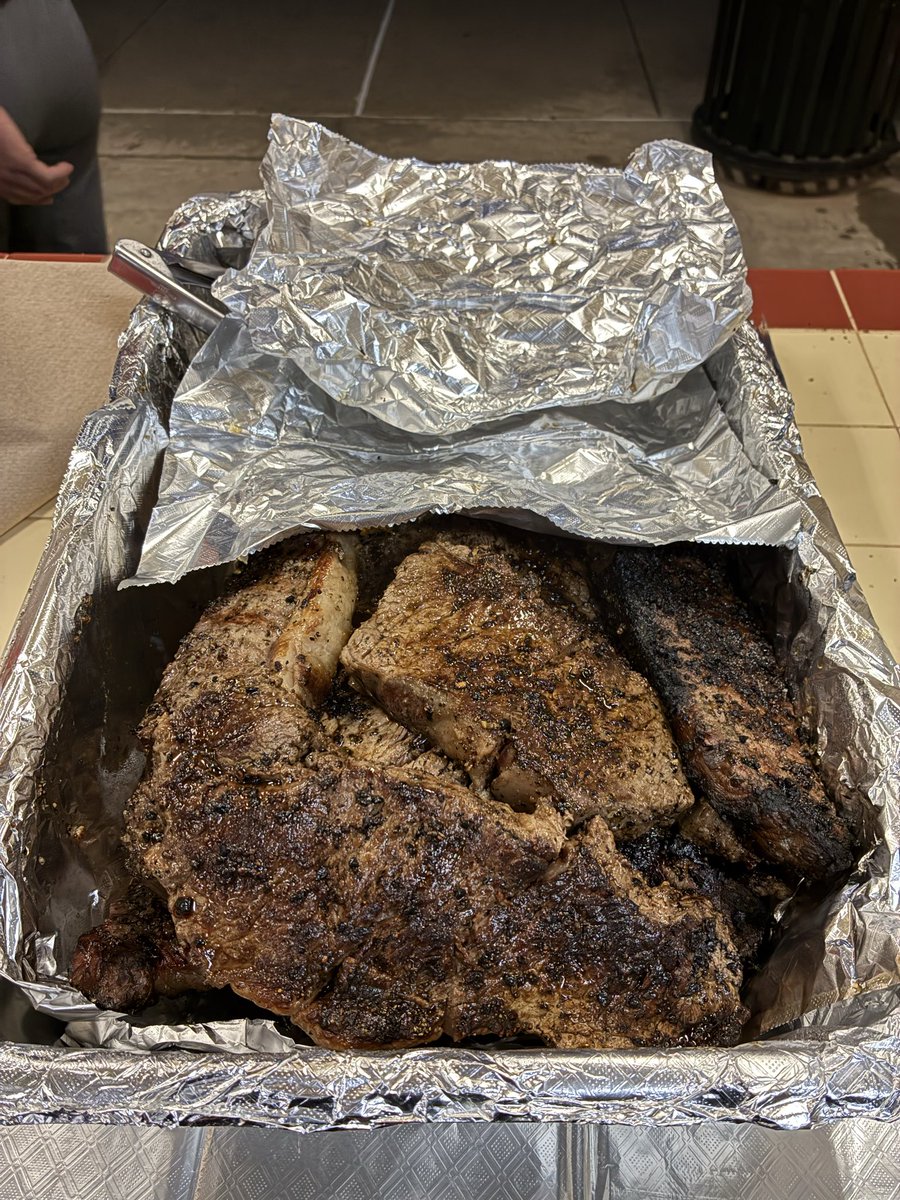 JC_BobcatsBB's tweet image. Steaks for the winners of our Fall World Series!!! Hot Dogs for the losing team!!

#winnersEAT