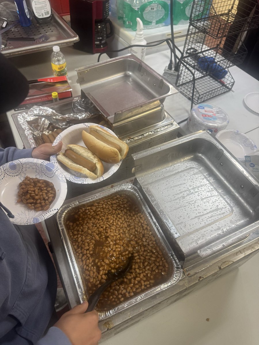 JC_BobcatsBB's tweet image. Steaks for the winners of our Fall World Series!!! Hot Dogs for the losing team!!

#winnersEAT