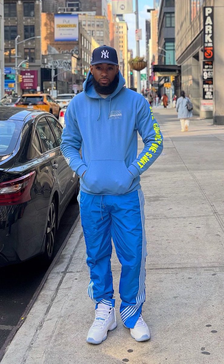 sexmoneybagz's tweet photo. #Nyc #Bronx https://t.co/8cISFEQNjP