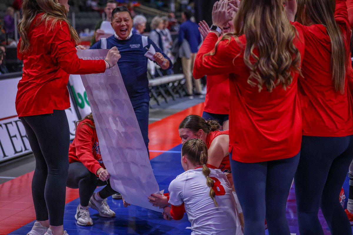 UC Volleyball tweet media