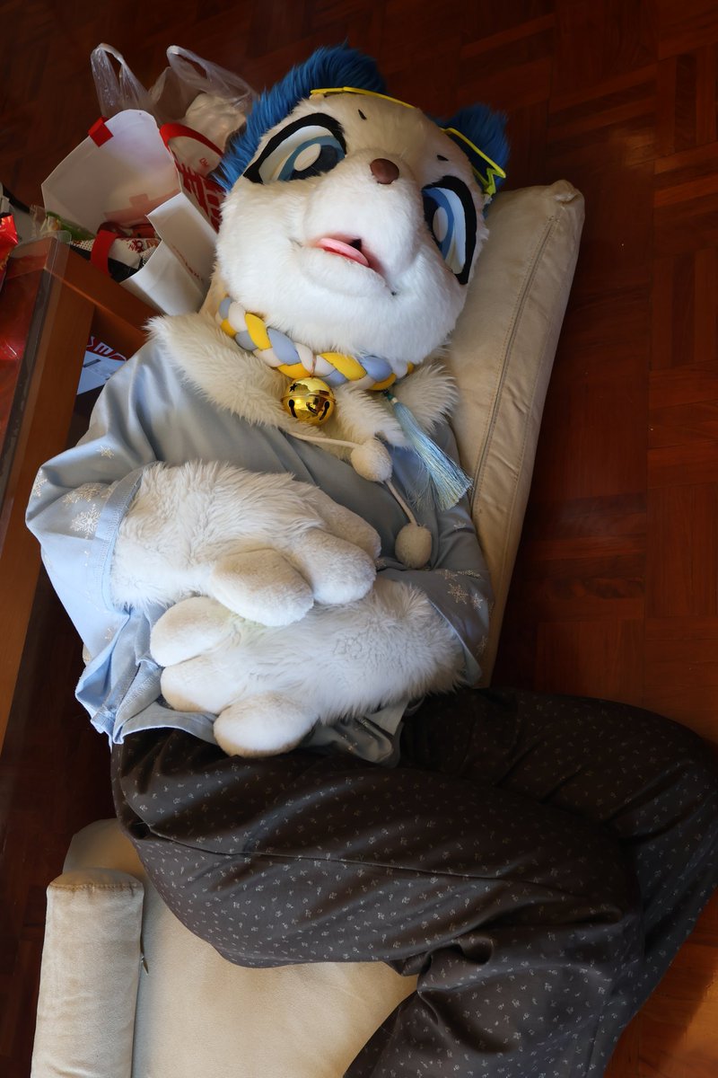 SilverSnowyx tweet media