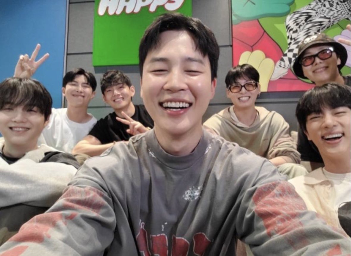 毎回色々大変で疲れることの方が多いけど推しに一日一日生かされてるなと思う。
いつも本当にありがとうの気持ち。

#BIGBANG #BTS